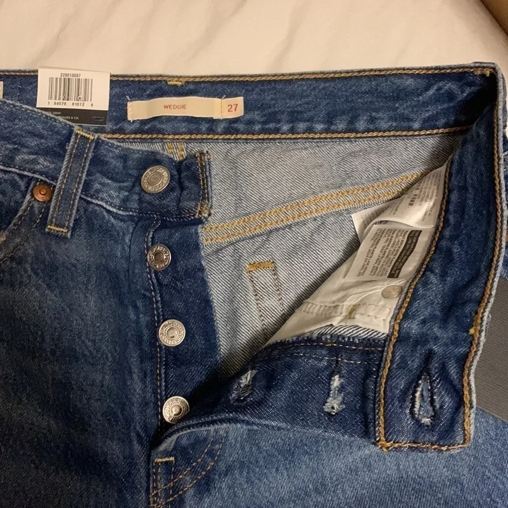 NWT Levis’ Premium Wedgie High Rise Tapered Leg Cotton Jeans, 27 waist - Picture 8 of 10